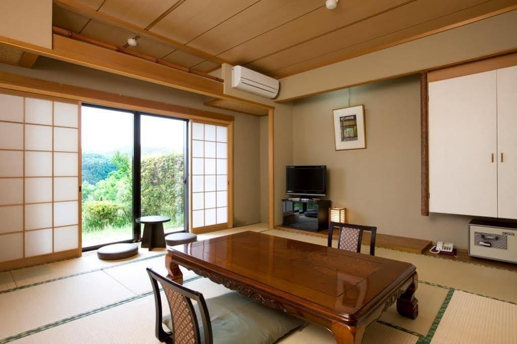 Shorenji Lake Hotel Nabari Exterior photo